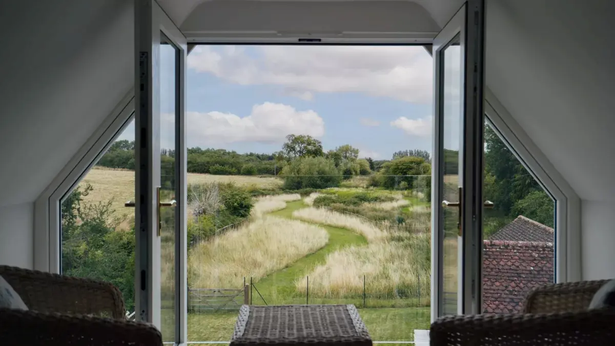 Bankside inside to outdoors