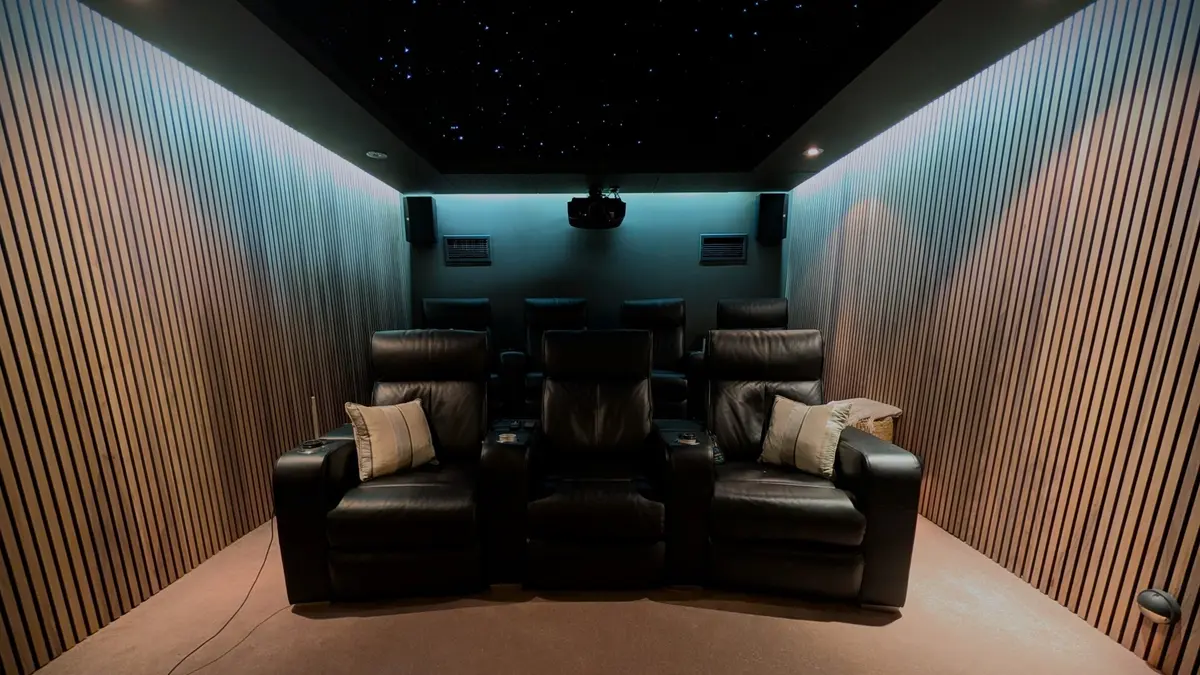 Riverside cinema 16 9 hd