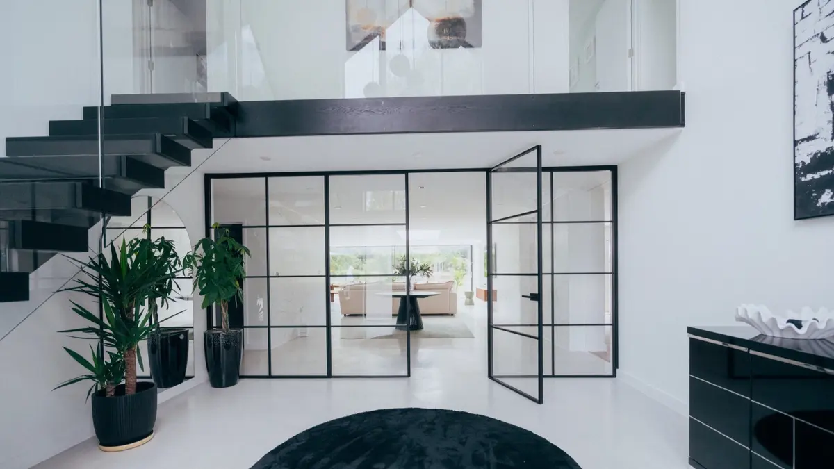 Down house 14 16 9 hd